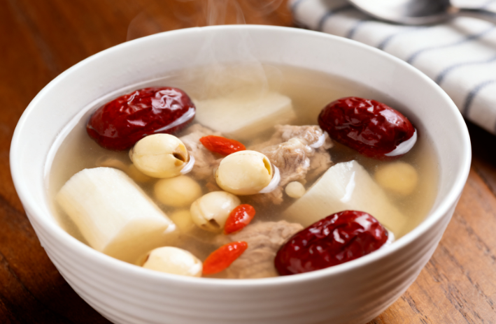 来要水主任：天冷常喝3碗汤，帮你养脾胃补气血！